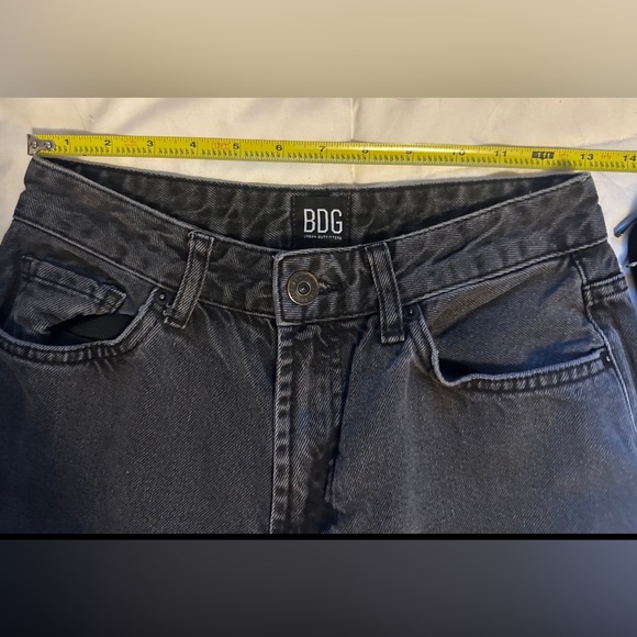 BDG High-Rise Mom Jean in Vintage Blk 8REG - Picture 12 of 15